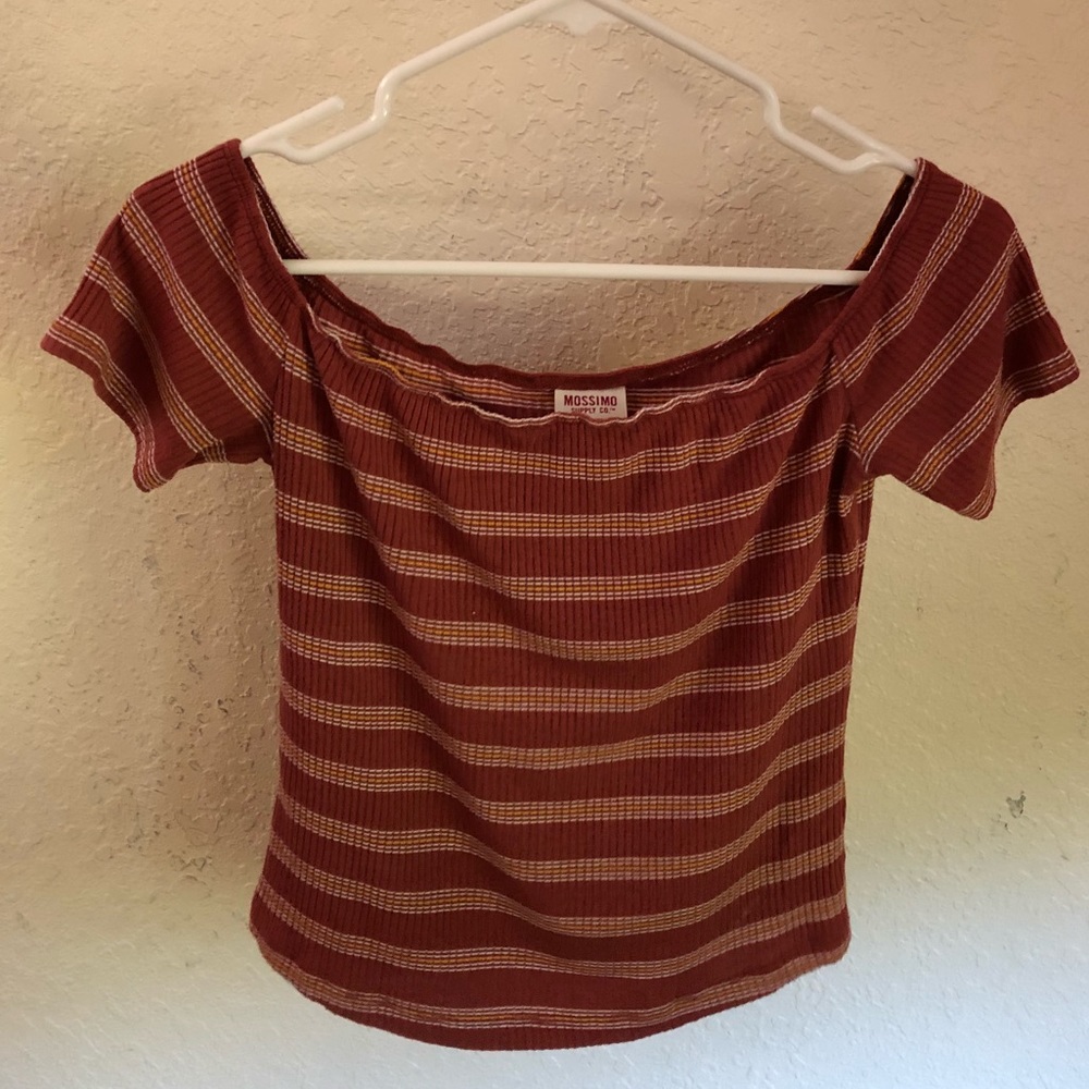 rust orange of the shoulder top